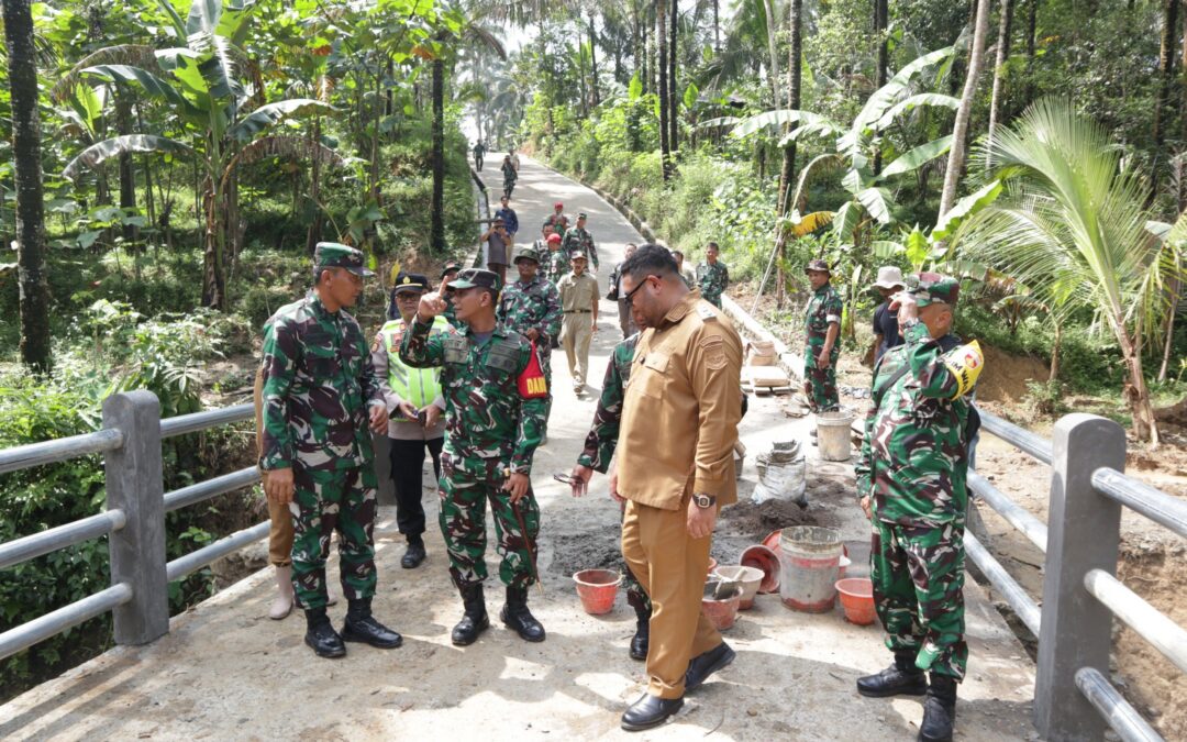 Progres Capai 80 Persen, Tim Wasev Mabes TNI AD Apresiasi Kinerja TMMD di Desa Krangean