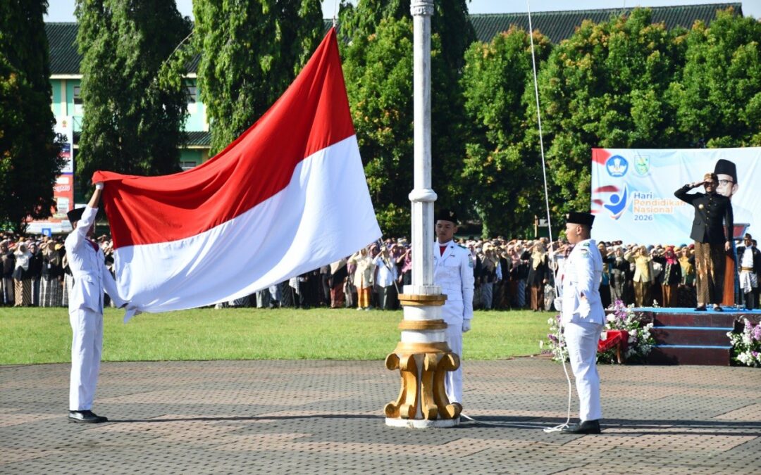 Hardiknas 2026 di Purbalingga: Bupati Fahmi Apresiasi Siswa Berprestasi, Dorong Pendidikan Tembus Level Global
