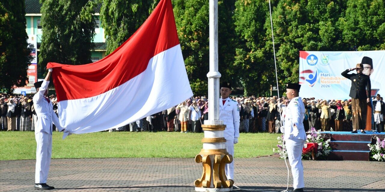 Hardiknas 2026 di Purbalingga: Bupati Fahmi Apresiasi Siswa Berprestasi, Dorong Pendidikan Tembus Level Global