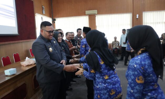 Lantik 39 PNS Baru, Wabup Dorong Kreativitas dan Kemandirian Daerah
