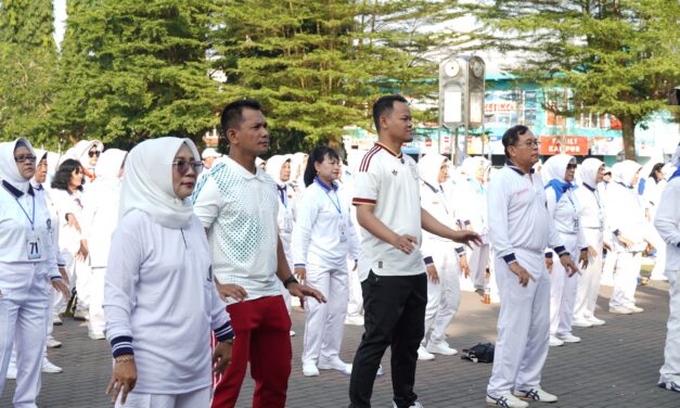 6.200 Lansia Senam Bersama, Bupati Fahmi: Gaya Hidup Sehat Investasi Masa Depan