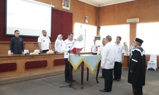 Fathurrohman Dilantik Jadi Staf Ahli Bupati, Suroto Ditunjuk Plt Kepala DinsospermasdesP3A