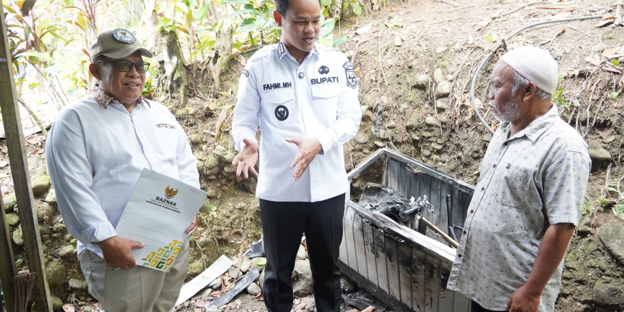 Gerobak Terbakar, Bupati Fahmi Bantu Pedagang Cilok Bangkit Kembali