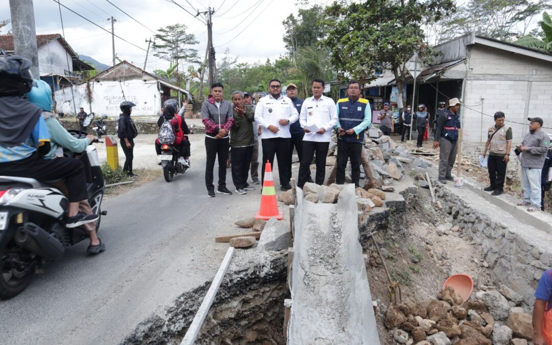 Bupati dan Wakil Bupati Tinjau Perbaikan Jalan, Pastikan Infrastruktur Berdampak bagi Warga