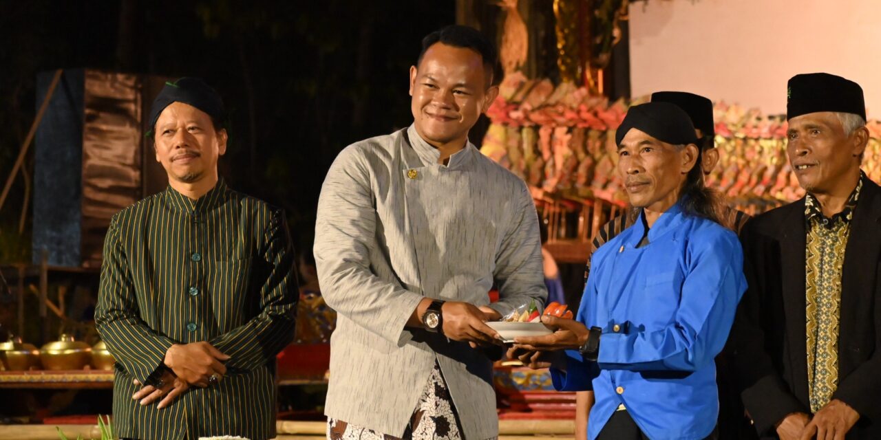 Wayang Rakyat “Semar Mbangun Desa” Hidupkan Budaya dan Kebersamaan di Sidareja