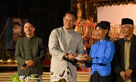 Wayang Rakyat “Semar Mbangun Desa” Hidupkan Budaya dan Kebersamaan di Sidareja