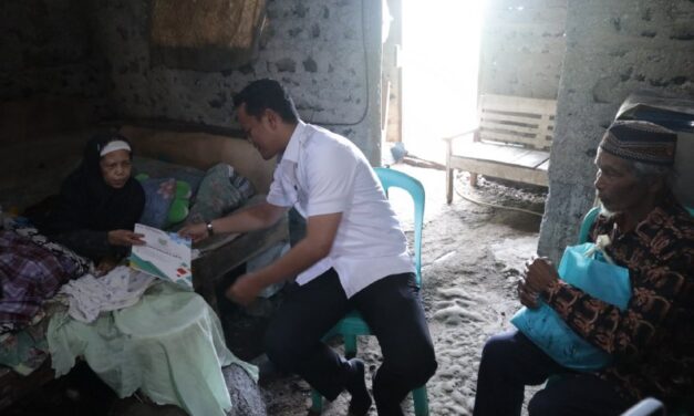 Sembako dari Gaji dan Tunjangan Bupati Hadir di Binangun, Warga Rentan Juga Dapat Perhatian Langsung