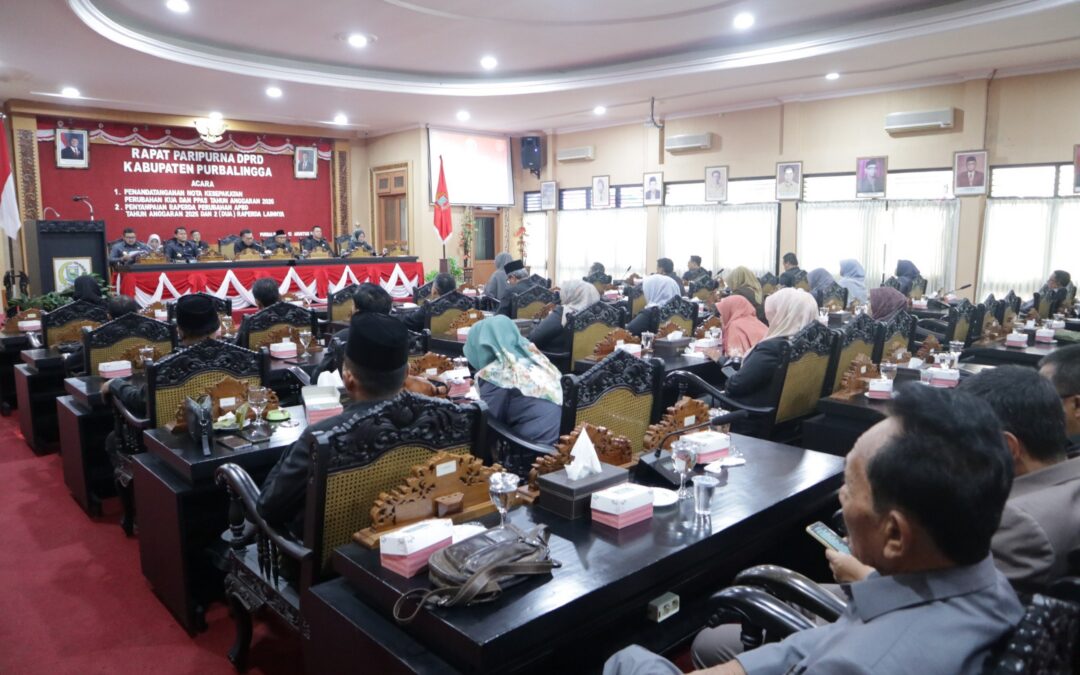 Dua Raperda Diserahkan ke DPRD, Bupati Fahmi Dorong Penguatan PAD dan Kemandirian Desa