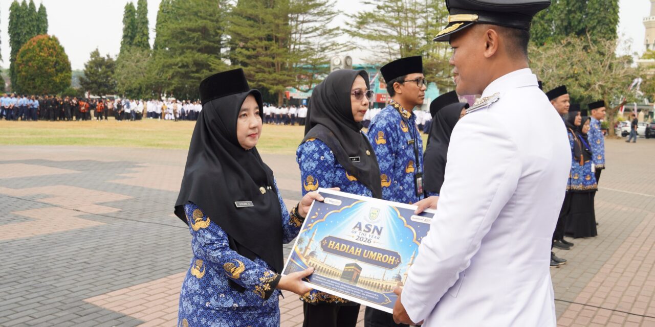 Lita Dwi Anggraeni Jadi ASN of The Year Purbalingga 2026, Bupati Fahmi Beri Hadiah Umrah