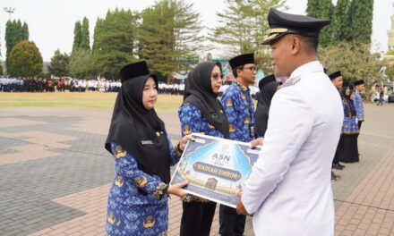 Lita Dwi Anggraeni Jadi ASN of The Year Purbalingga 2026, Bupati Fahmi Beri Hadiah Umrah